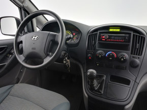 Hyundai H1 Van