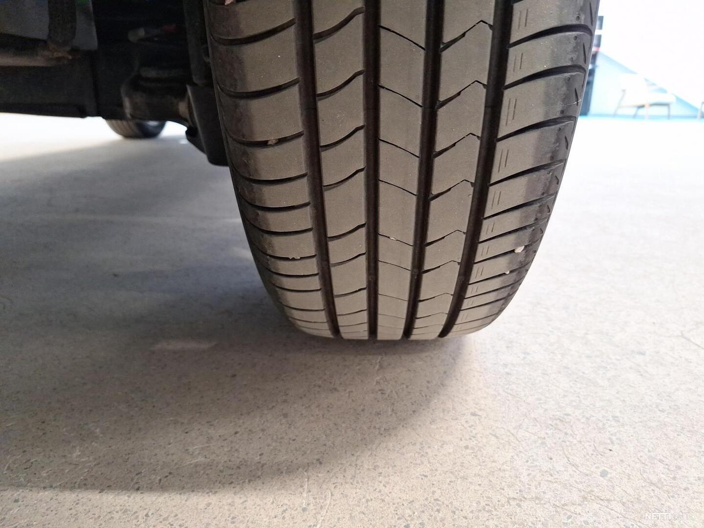 17 / 32