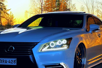Lexus LS