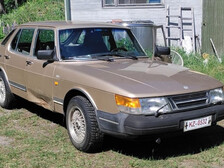 Saab 900