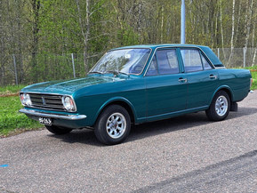 Ford Cortina