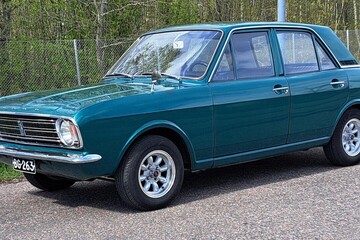 Ford Cortina