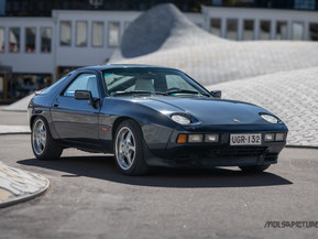 Porsche 928