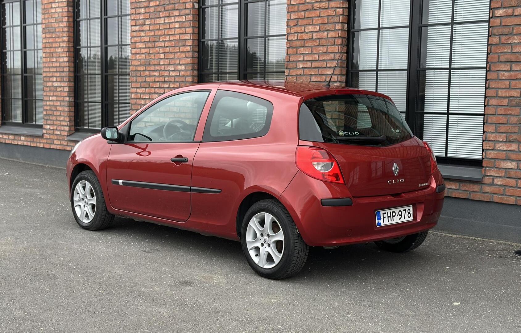 Renault Clio 1.2 16V 2006, kuva 5/10