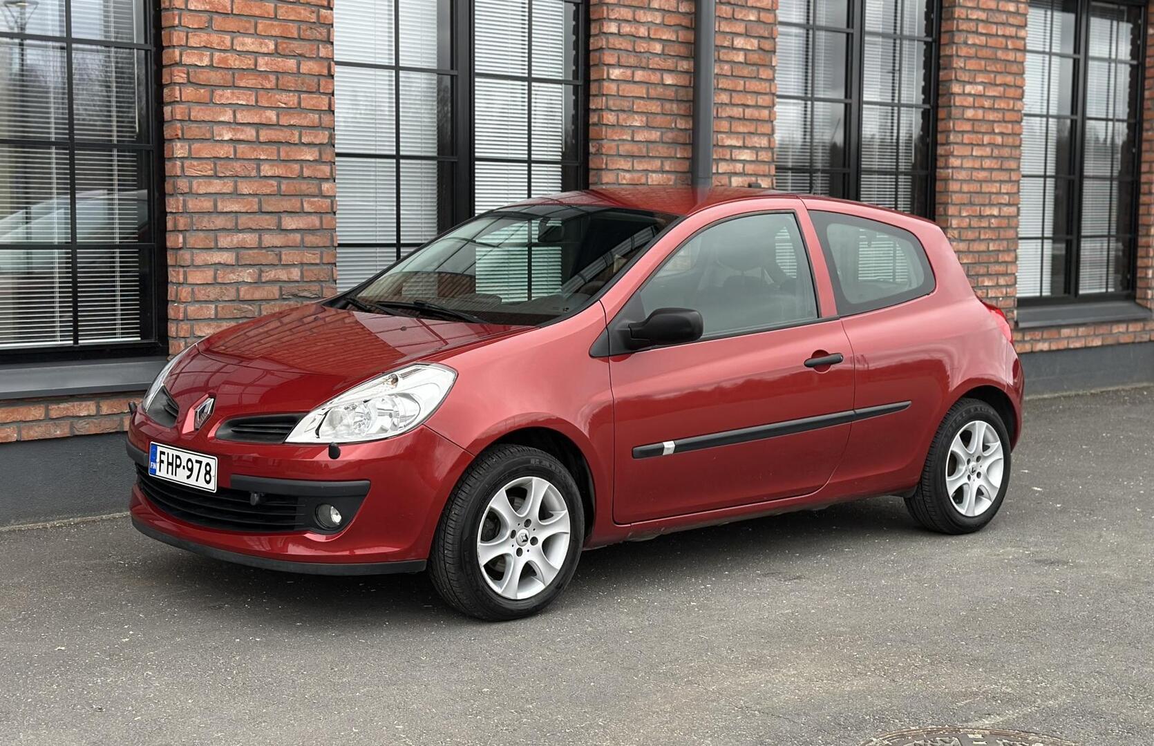 Renault Clio 1.2 16V 2006, kuva 2/10