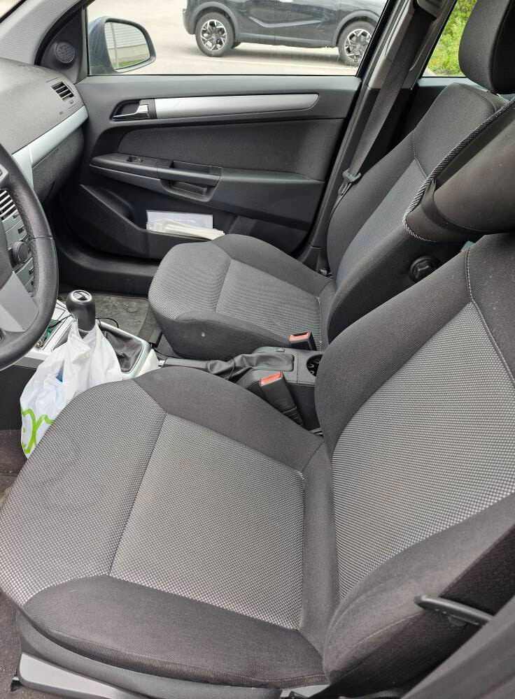 Opel Astra 2010, kuva 5/9