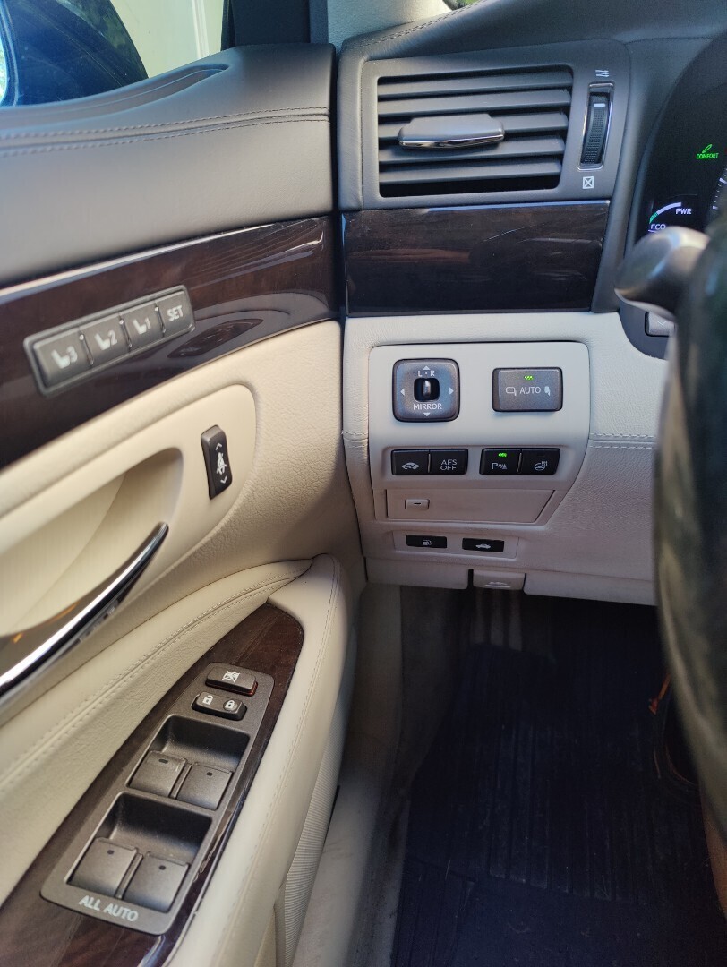 Lexus LS 2008, photo 7/17