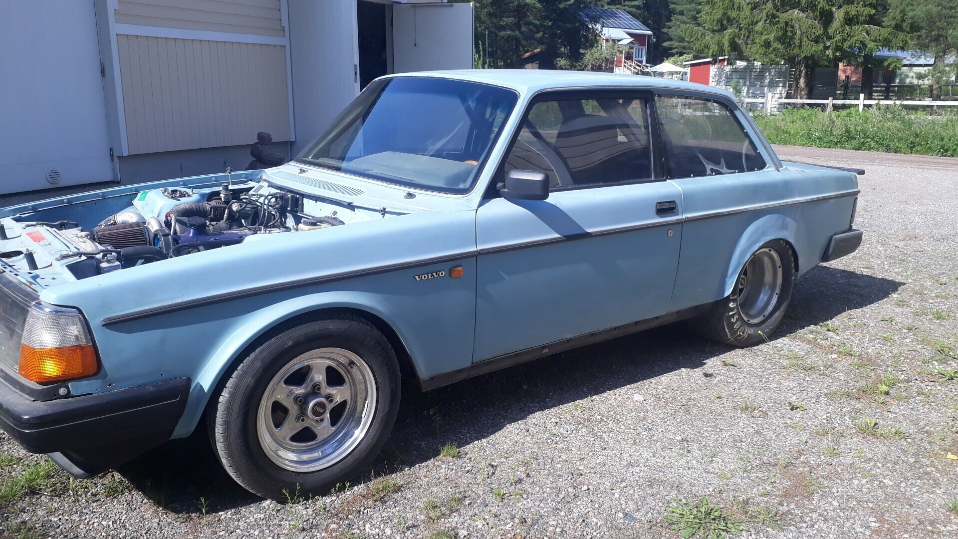 Volvo 242 1983, kuva 2/4