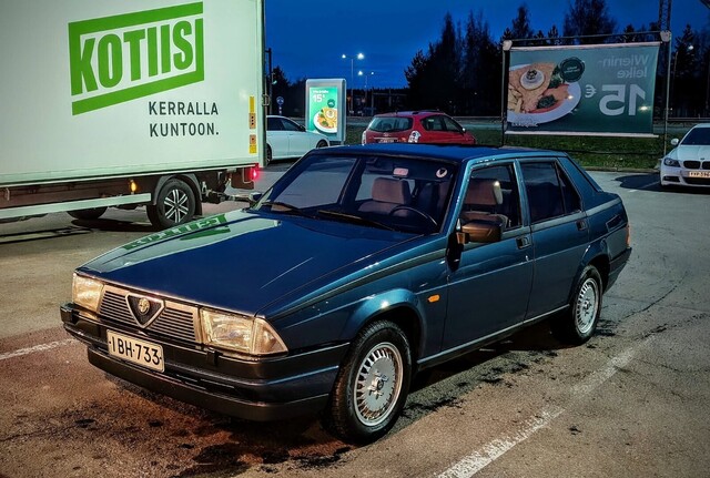 Alfa Romeo 75