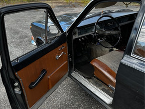 Volga GAZ-24