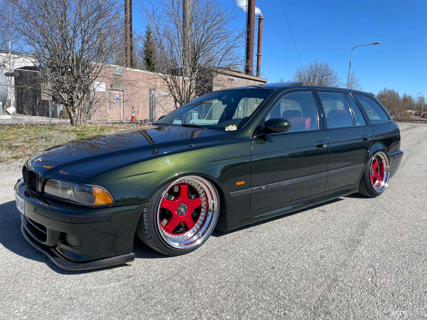1 / 17