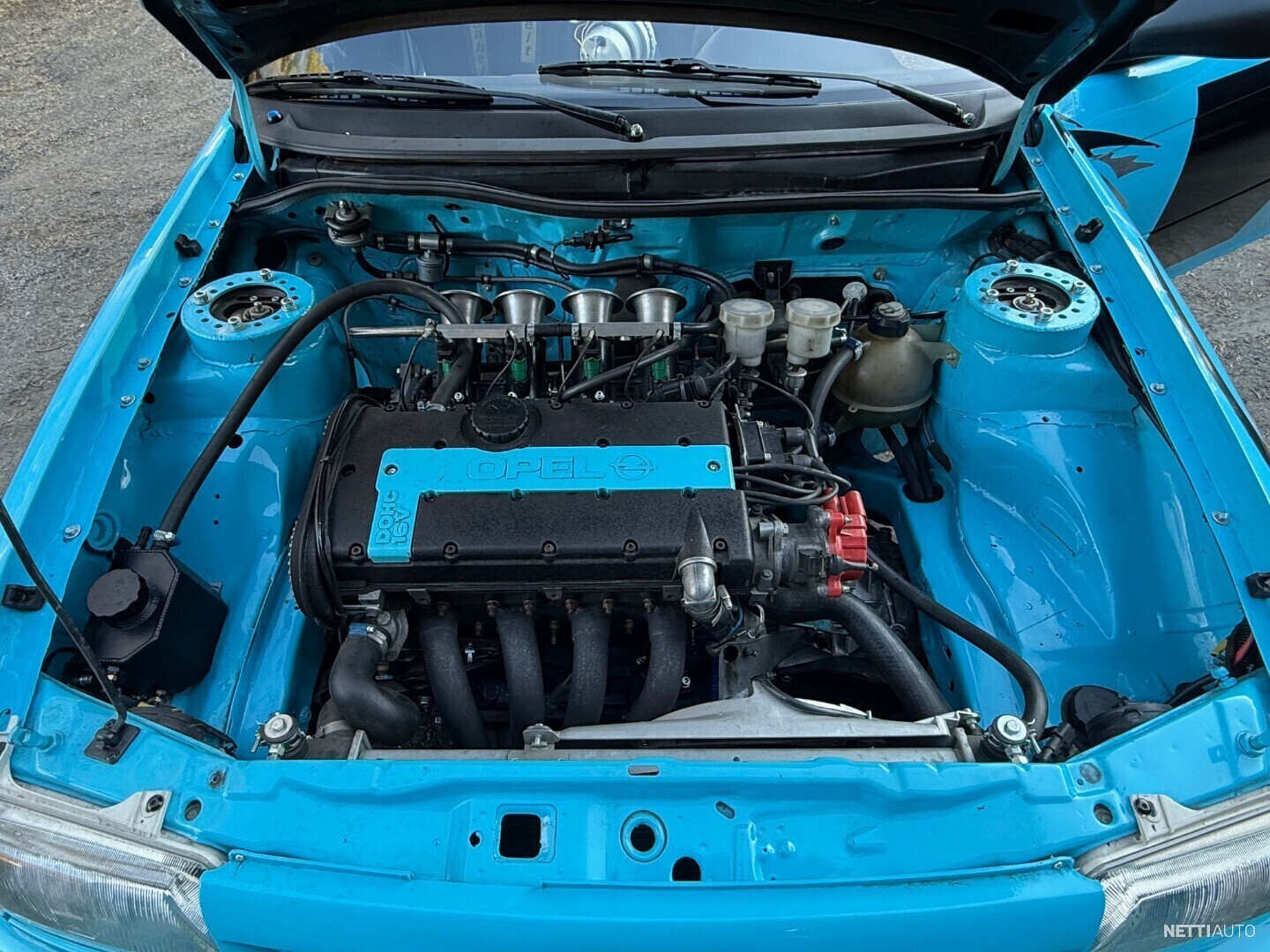 13 / 18
