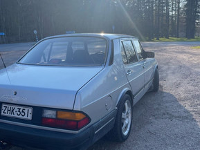 Saab 900