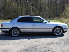 BMW 740