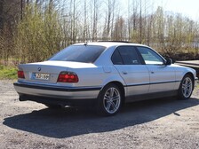 BMW 740