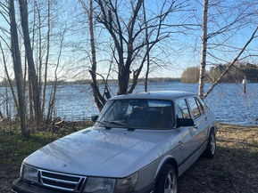 Saab 900