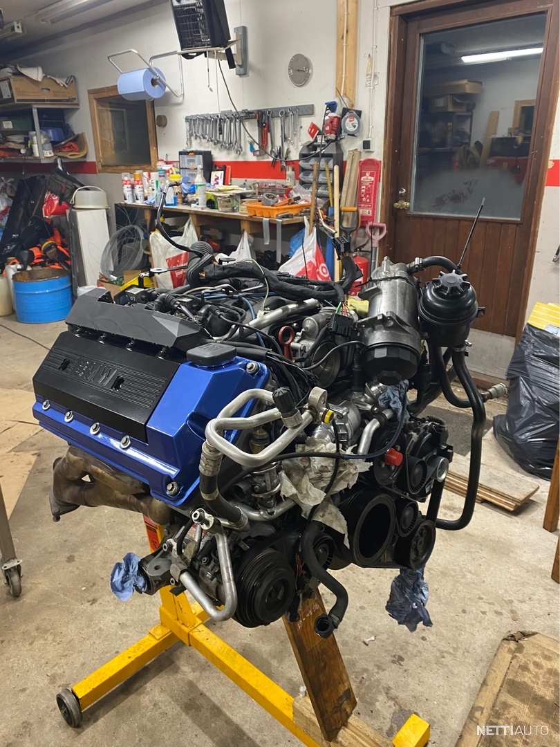 19 / 22