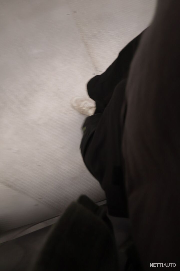 27 / 30
