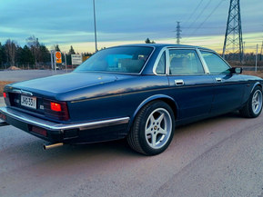 Jaguar Sovereign