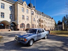 Mercedes-Benz 230