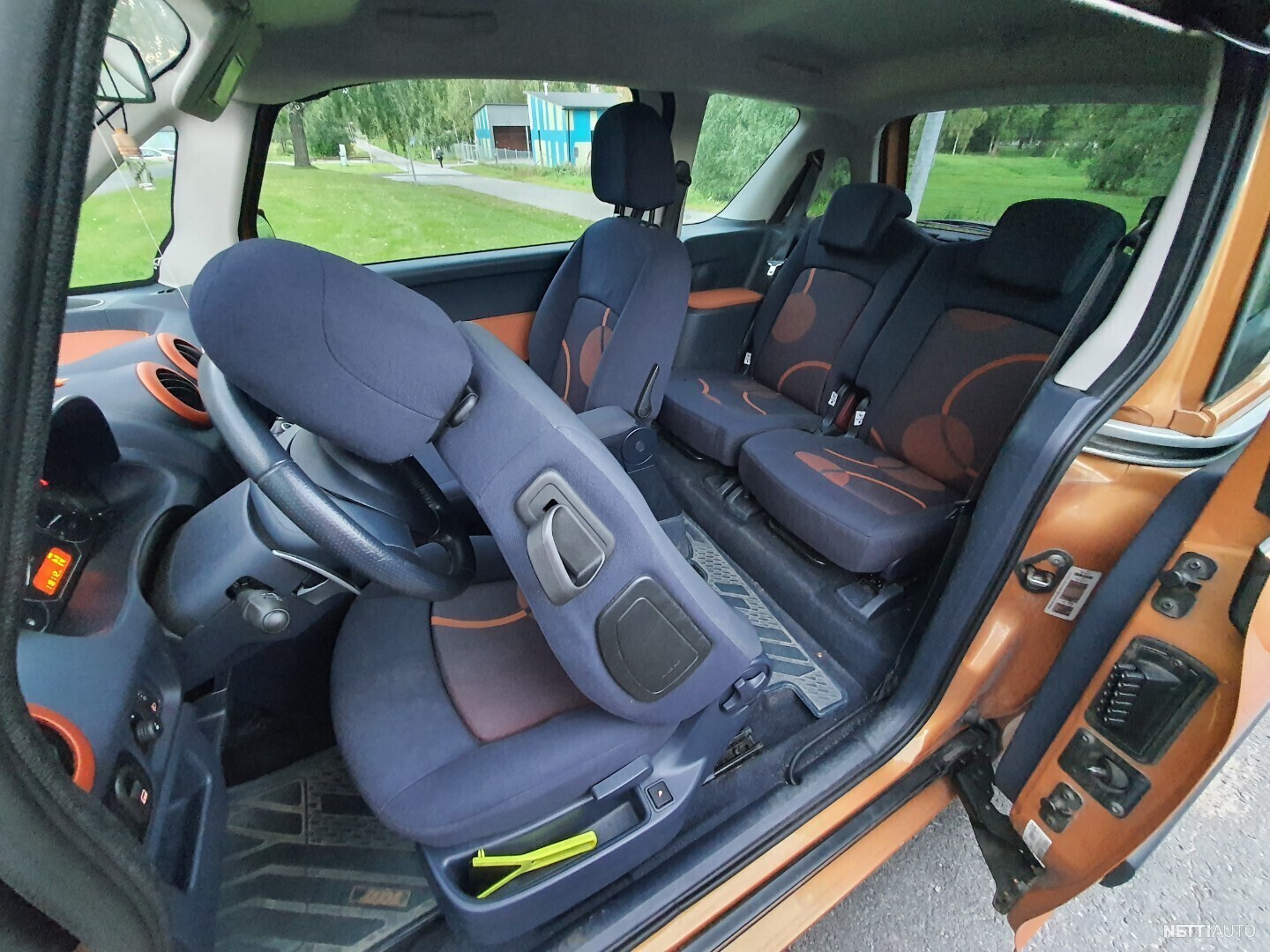 5 / 15