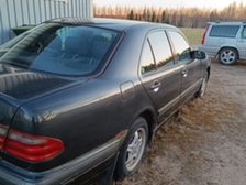 Mercedes-Benz 220