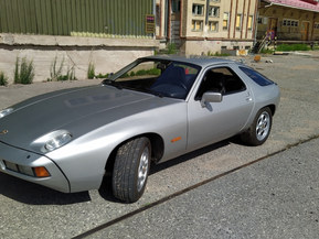Porsche 928