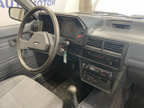 Mazda 323