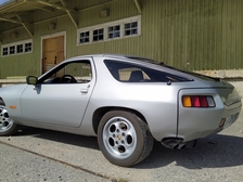 Porsche 928