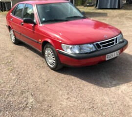 Saab 900