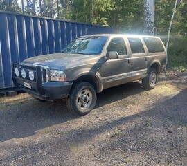 Ford Excursion