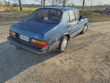 Saab 900