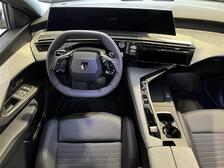 Peugeot e-3008