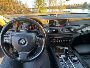 BMW 740