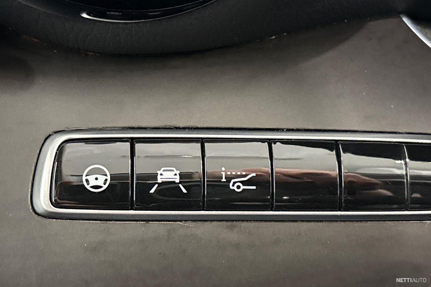 36 / 40