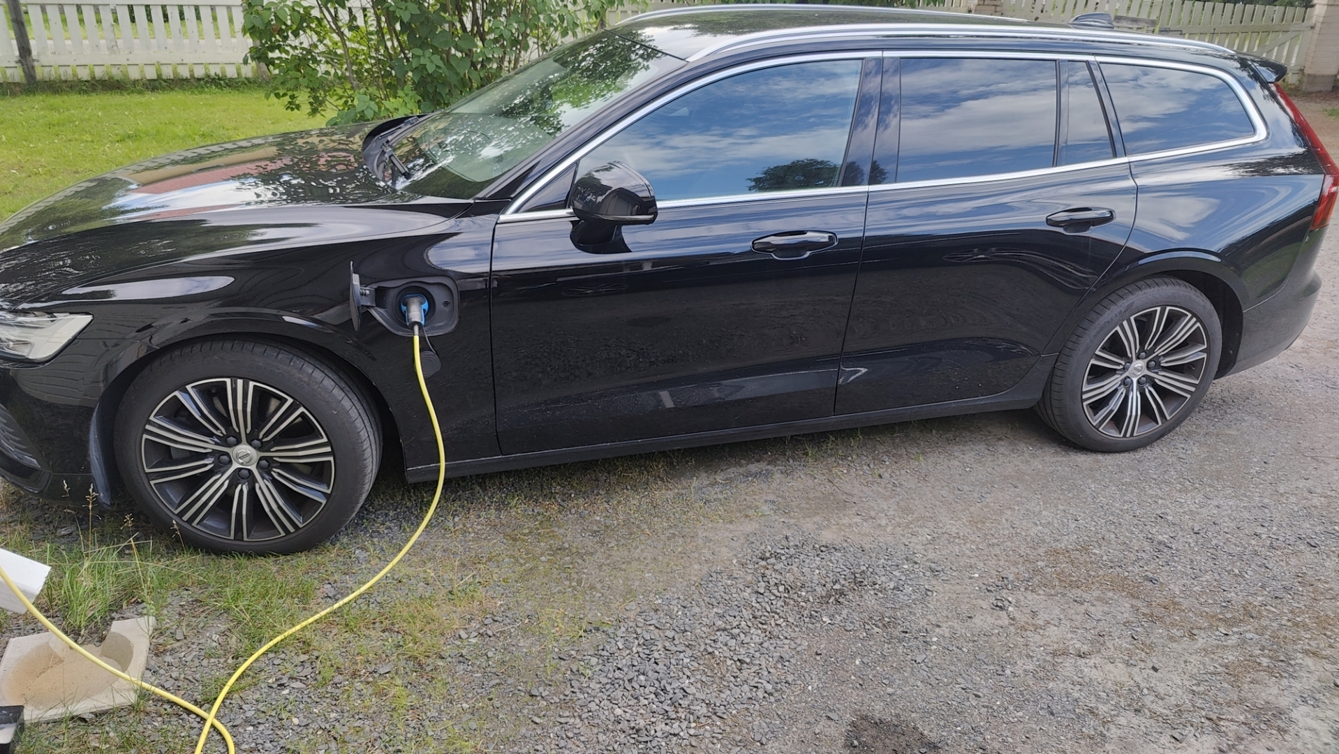 Volvo V60 2020, photo 6/6