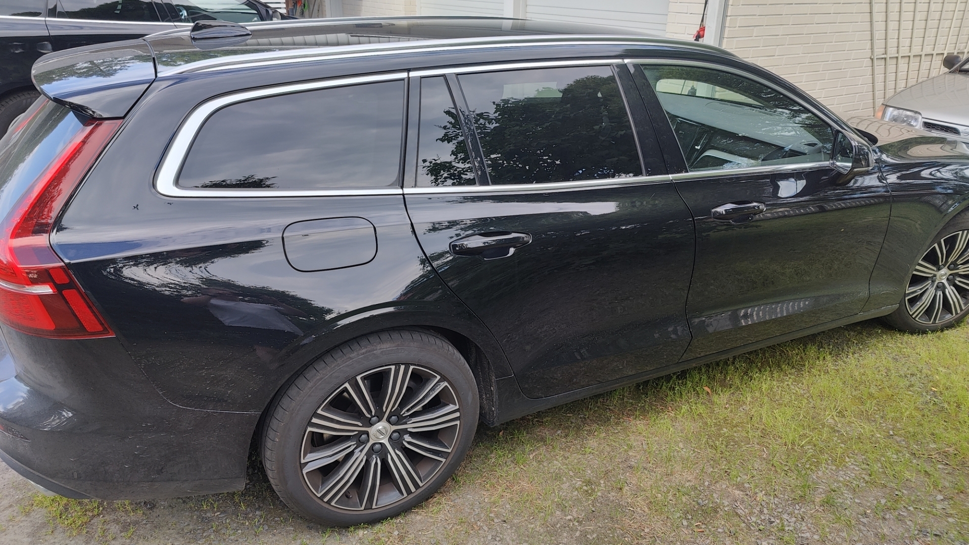 Volvo V60 2020, photo 4/6