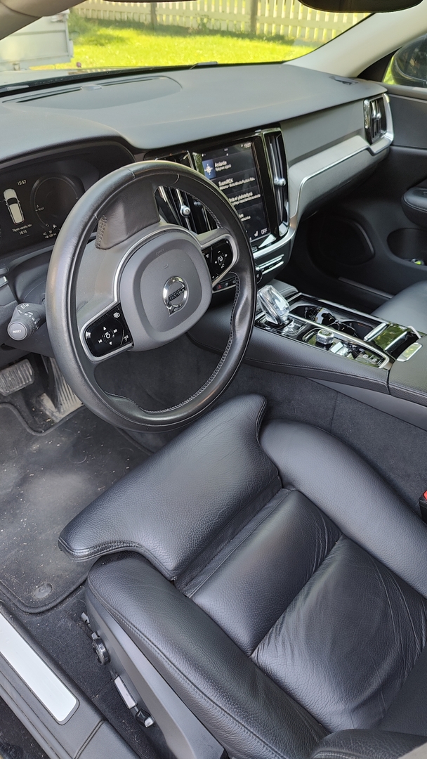 Volvo V60 2020, photo 3/6