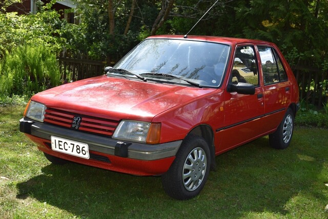 Peugeot 205
