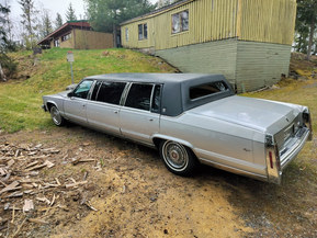Cadillac Brougham