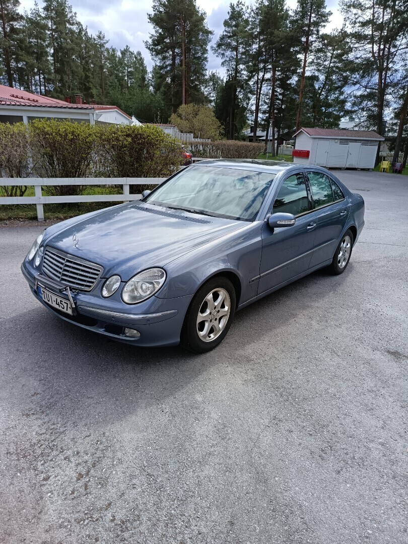 Mercedes-Benz E