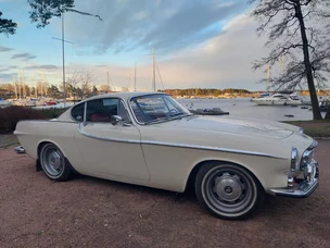 Volvo P1800