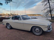 Volvo P1800