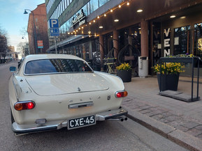 Volvo P1800