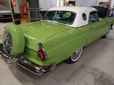 Ford Thunderbird
