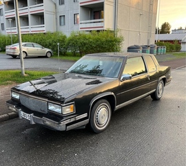 Cadillac De Ville