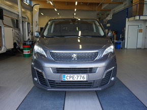 Peugeot Traveller