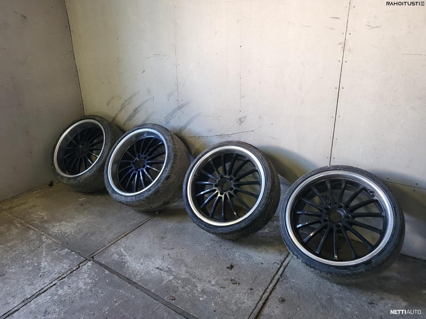 12 / 12