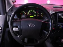 Hyundai H1 Van
