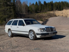 Mercedes-Benz 230